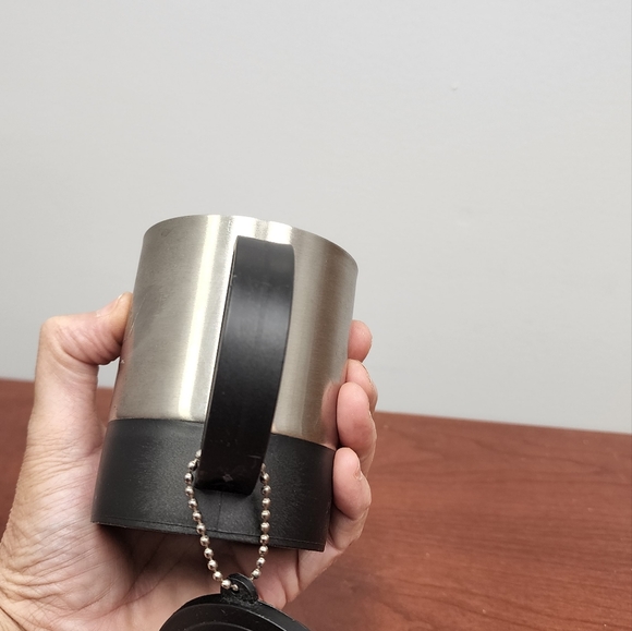 Stainless steel mug w compass lid - Picture 7 of 11